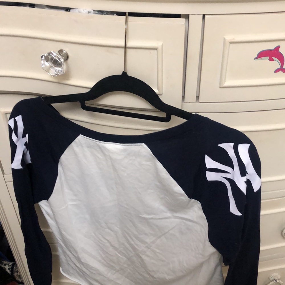 PINK Victoria's Secret NY Yankees gut shirt - Picture 3 of 4